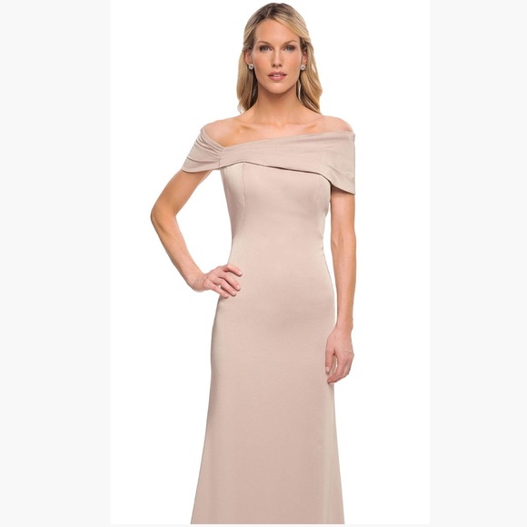 La Femme 29537 Fitted Off Shoulder Evening Dress - Picture 3 of 9